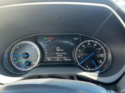 Used 2023 Toyota Venza XLE image 12