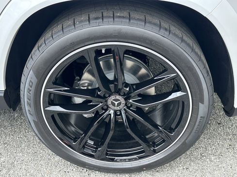 New 2026 Mercedes-Benz GLS 450 4MATIC image 23