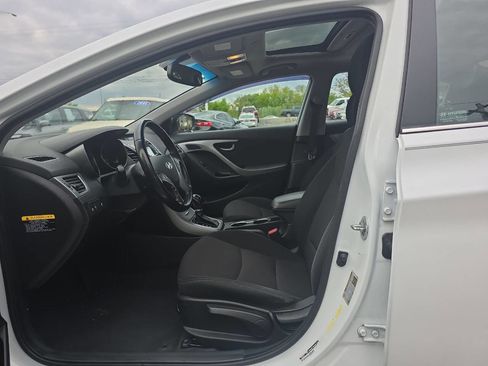 Used 2016 Hyundai Elantra Value Edition FWD image 9