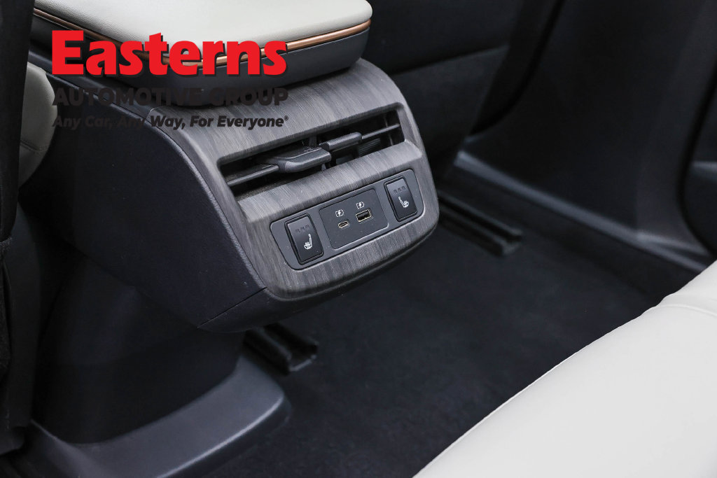 Used 2023 Nissan Ariya AWD image 26