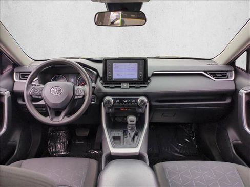 Certified 2021 Toyota RAV4 XLE w/ Convenience Package FWD image 18