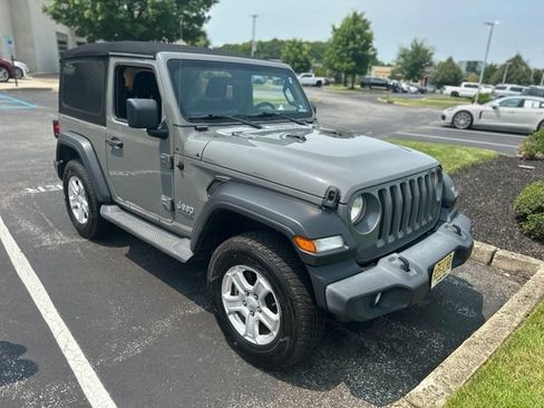 Used 2019 Jeep Wrangler Sport AWD/4WD image 2