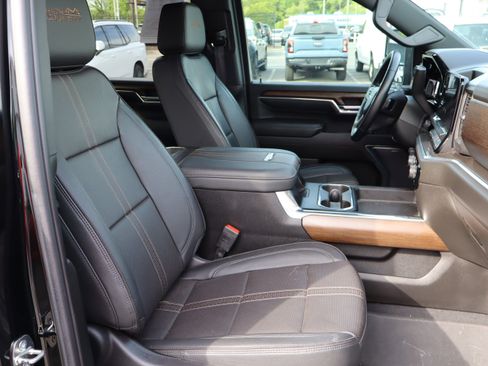 Used 2024 Chevrolet Silverado 2500 High Country w/ Midnight Edition image 39