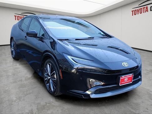 Certified 2023 Toyota Prius XLE image 5