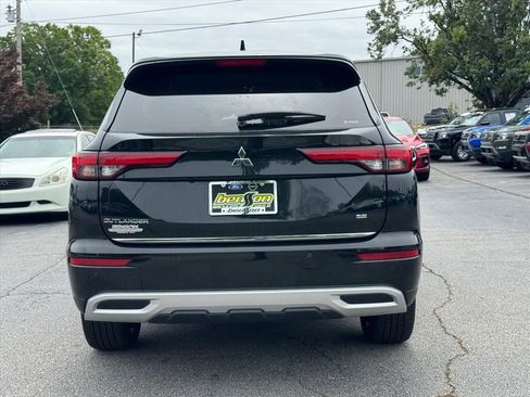 Used 2023 Mitsubishi Outlander SE AWD/4WD image 4