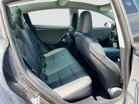 Used 2025 Tesla Model 3 Long Range RWD image 28