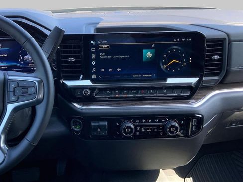 Used 2025 Chevrolet Silverado 1500 LT w/ All Star Edition Plus RWD image 6
