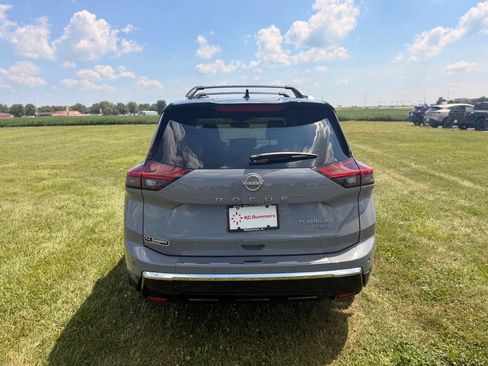 Certified 2026 Nissan Rogue Platinum w/ Platinum Premium Package AWD/4WD image 6