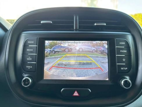 Used 2020 Kia Soul S FWD image 19