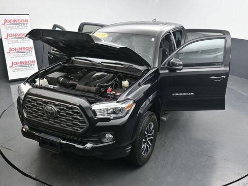 Used 2020 Toyota Tacoma TRD Sport image 45