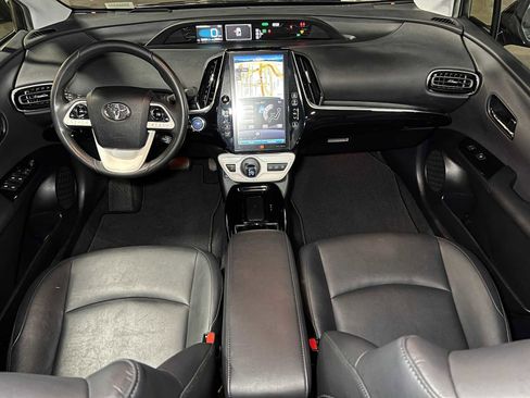 Used 2017 Toyota Prius Prime Premium image 38