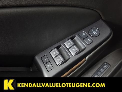Used 2015 Chevrolet Suburban LT AWD/4WD image 19