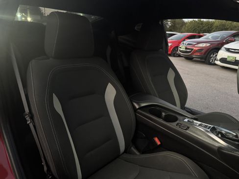 Used 2021 Chevrolet Camaro LT image 20