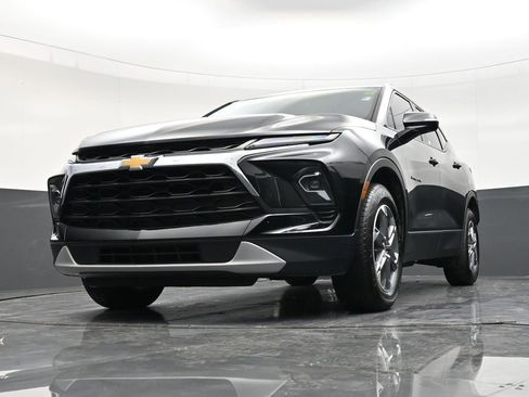 Used 2024 Chevrolet Blazer LT FWD image 28