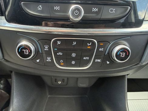 Used 2018 Chevrolet Traverse LT AWD/4WD image 22