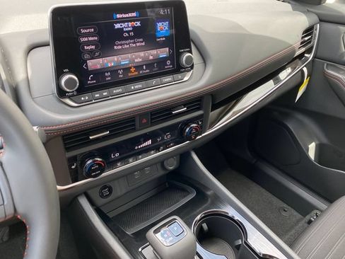 New 2026 Nissan Rogue SV AWD/4WD image 17
