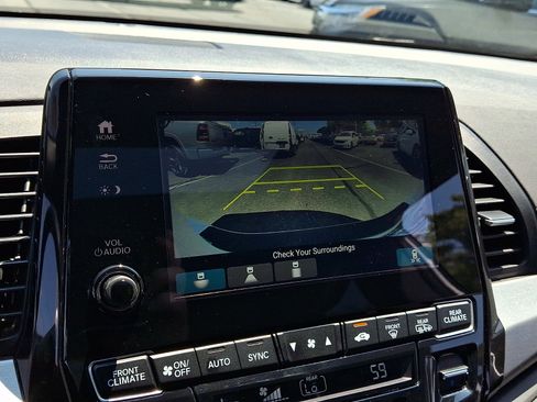 Used 2024 Honda Odyssey Sport image 17