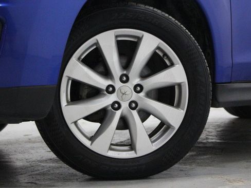 Used 2015 Mitsubishi Outlander Sport ES image 3