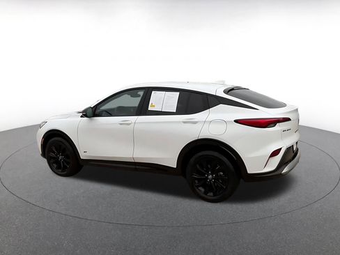 Used 2025 Buick Envista Sport Touring image 11