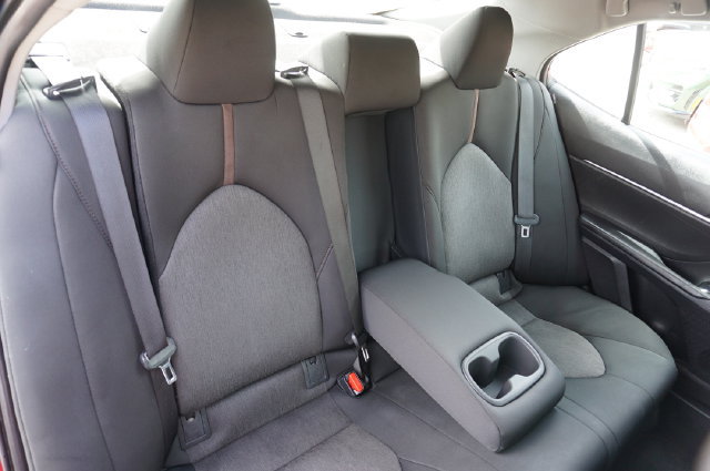 Used 2020 Toyota Camry LE FWD image 20