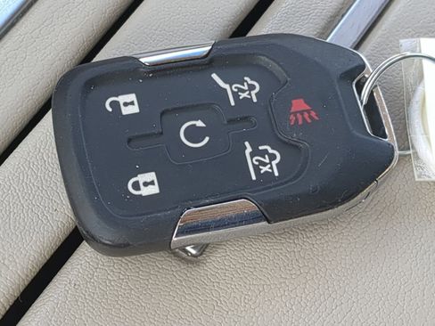 Used 2017 GMC Yukon Denali w/ Open Road Package image 39