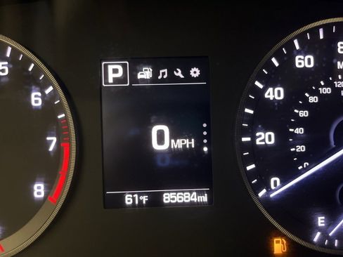 Used 2016 Hyundai Sonata SE w/ Cargo Package image 16