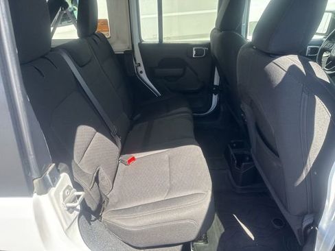 Certified 2022 Jeep Wrangler Unlimited Sport AWD/4WD image 32