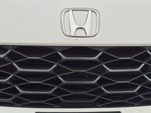 Used 2024 Honda HR-V LX image 9
