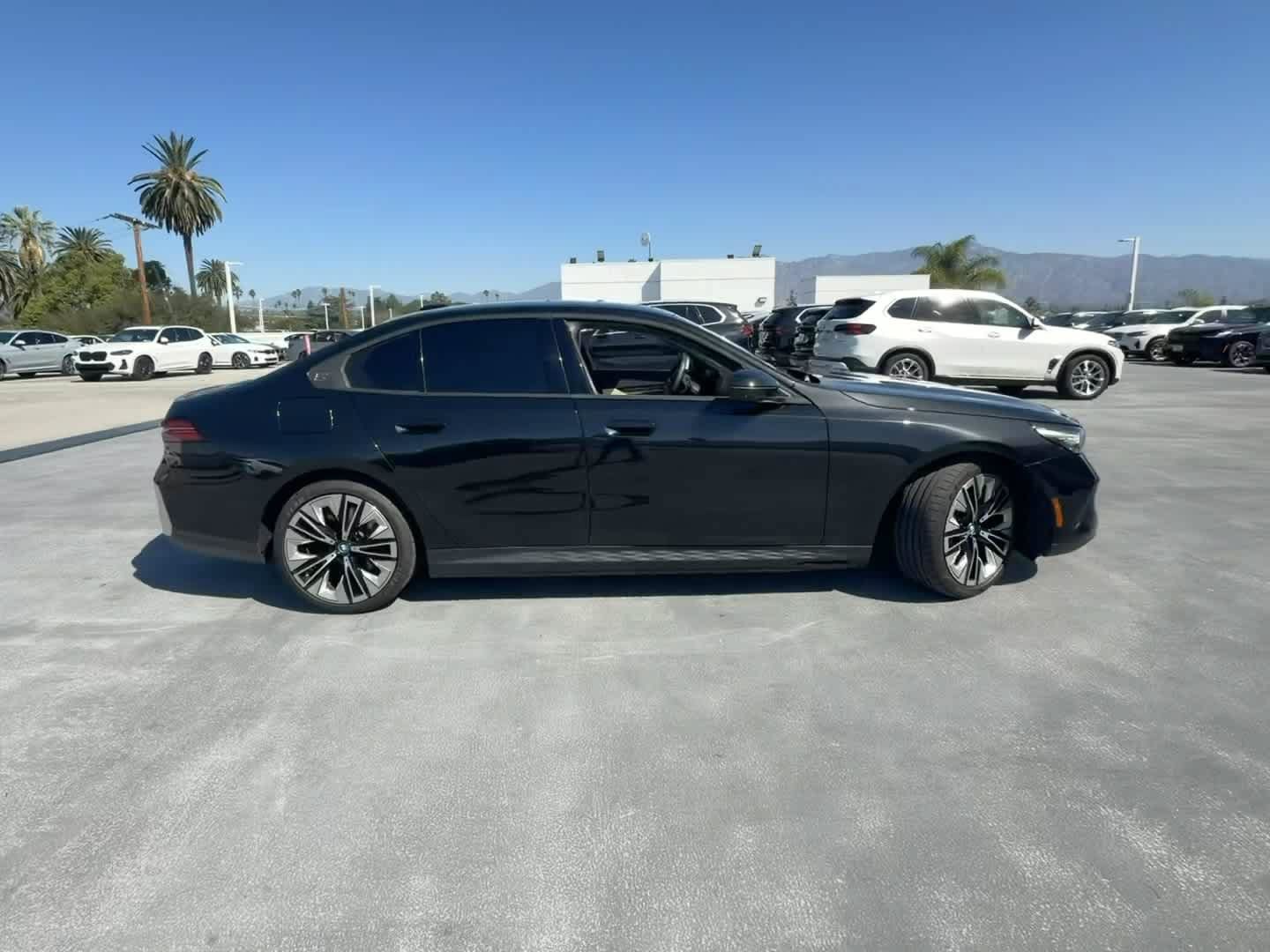 Used 2024 BMW i5 eDrive40i w/ Premium Package RWD image 7