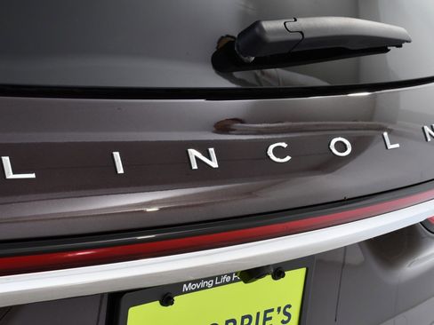 Used 2023 Lincoln Corsair AWD w/ Equipment Group 101A image 21