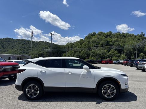 Used 2025 Chevrolet Blazer LT AWD/4WD image 5