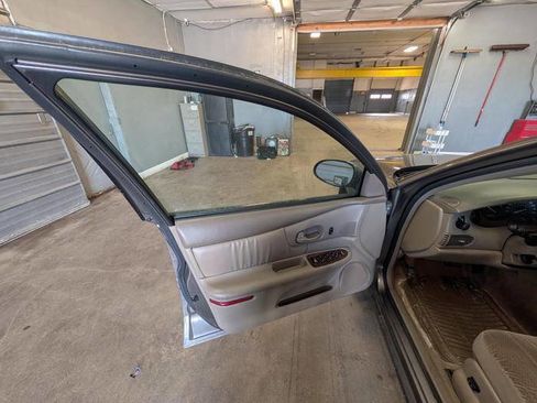 Used 2003 Buick Century Custom FWD image 21