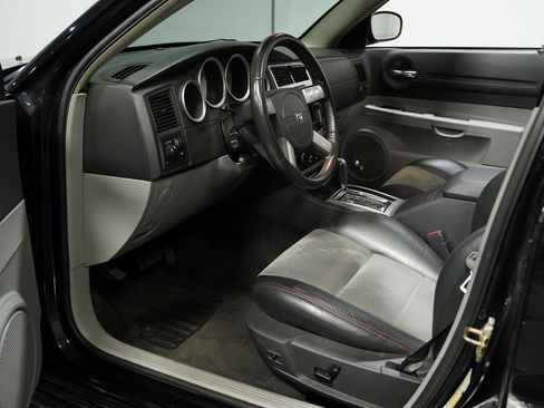 Used 2006 Dodge Magnum SRT8 w/ SRT Option Group III image 4
