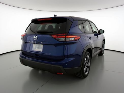 Used 2025 Nissan Rogue SV FWD image 9