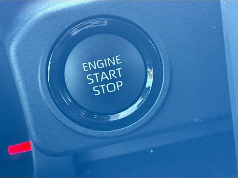 Used 2024 Toyota Tacoma SR5 w/ SR5 Upgrade Package image 32