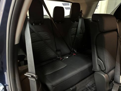 Used 2025 Nissan Pathfinder SV AWD/4WD image 23