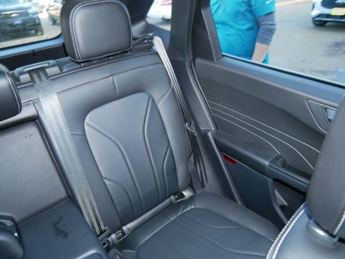 Used 2025 Ford Escape SE w/ PHEV Premium Package image 14