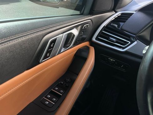 Used 2023 BMW X6 xDrive40i w/ Premium Package image 24