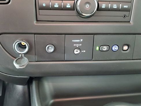 New 2026 Chevrolet Express 2500 Work Van w/ Driver Convenience Package image 18