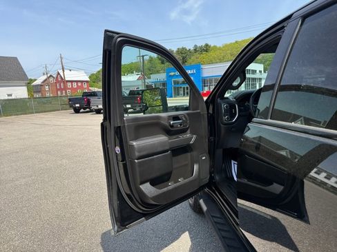 Used 2023 GMC Sierra 3500 AT4 w/ AT4 Premium Plus Package AWD/4WD image 23