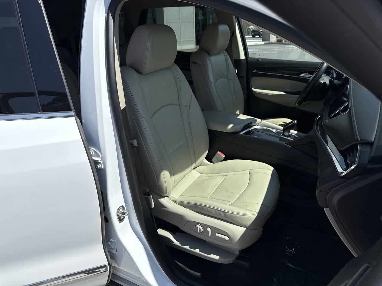 Used 2021 Buick Enclave Essence AWD/4WD image 15