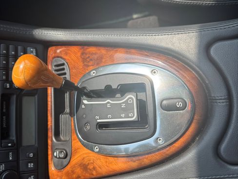 Used 2003 Jaguar XK8 Convertible image 24