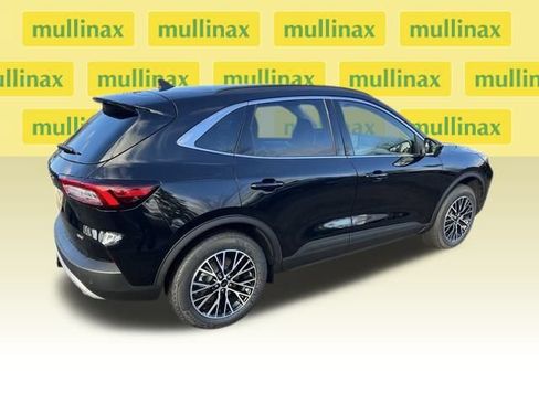 New 2025 Ford Escape SE w/ PHEV Premium Package FWD image 3