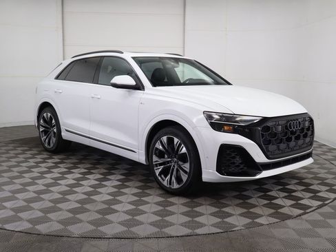 Used 2025 Audi Q8 Premium Plus w/ Premium Plus Package image 4