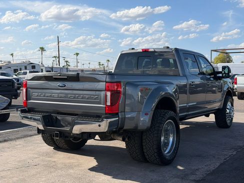 Used 2022 Ford F350 Lariat w/ Lariat Ultimate Package AWD/4WD image 9