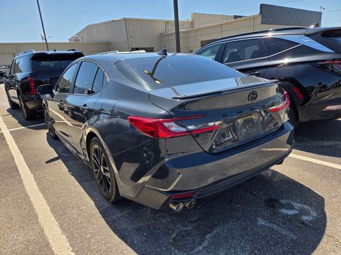 Used 2025 Toyota Camry SE w/ Convenience Package FWD image 6