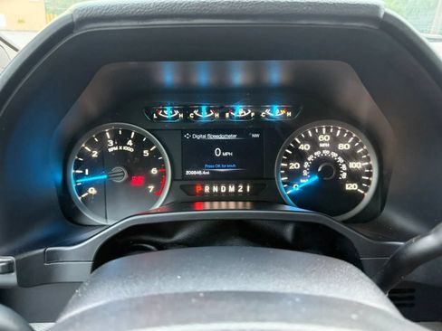 Used 2016 Ford F150 XLT w/ Equipment Group 302A Luxury AWD/4WD image 14