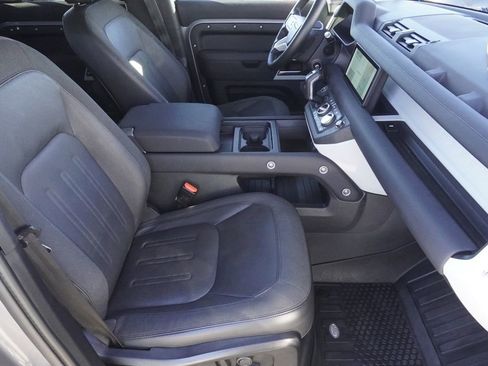 Used 2020 Land Rover Defender 110 SE image 23