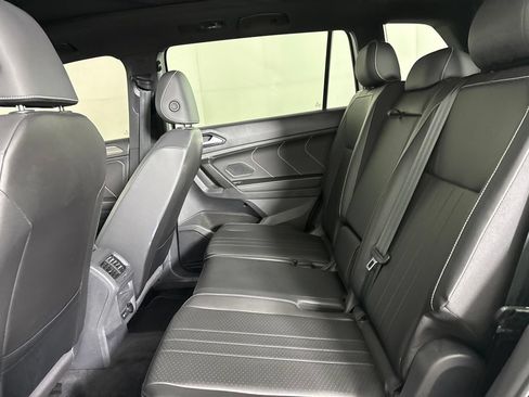 Used 2023 Volkswagen Tiguan SE R-Line FWD image 23