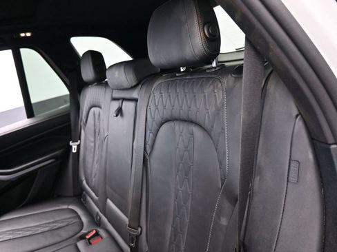 Used 2025 BMW X5 xDrive50e AWD/4WD image 34